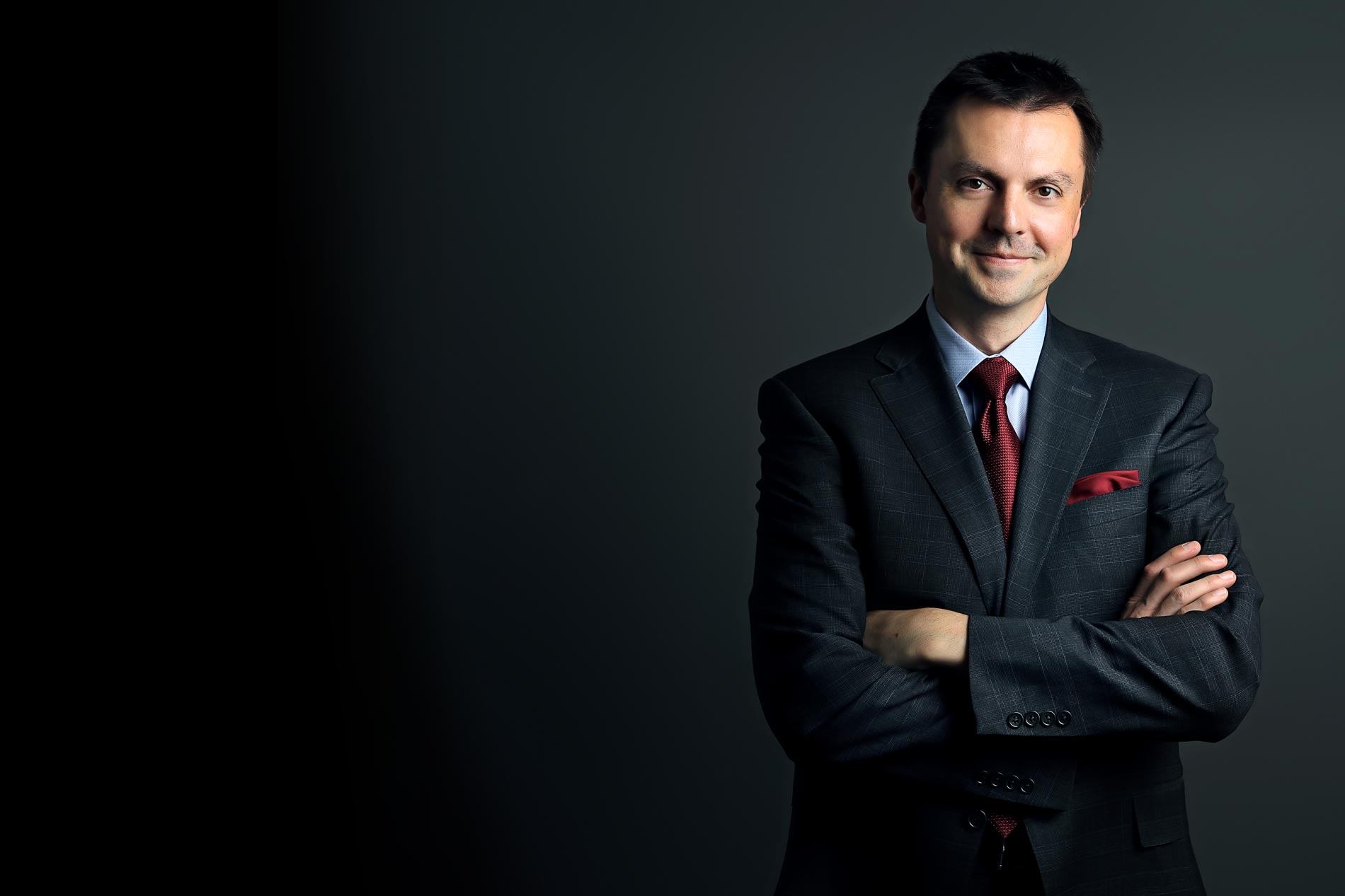 Chris Kruzs, owner and founder of Wolfstone Wealth in Chicago - banner